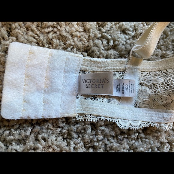 Victoria’s Secret bra size 36DD - Picture 3 of 3